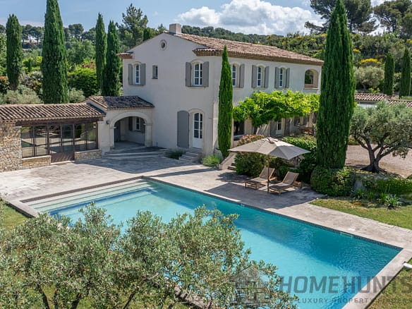 6 Bedroom Villa/House in Aix En Provence 7