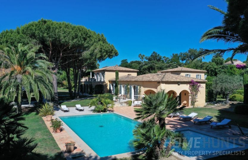 This stunning property in Saint-Tropez is yours if you have a