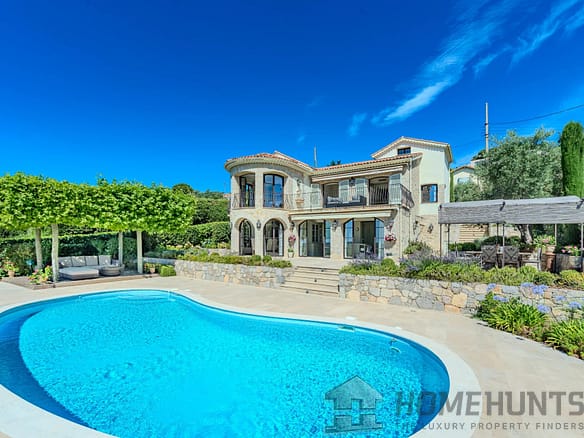 Villa/House For Sale in Mougins 2