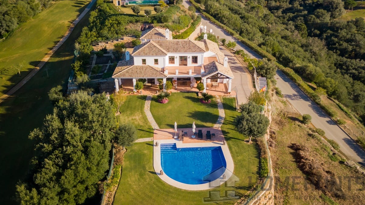 5 Bedroom Villa/House in Benahavís 8