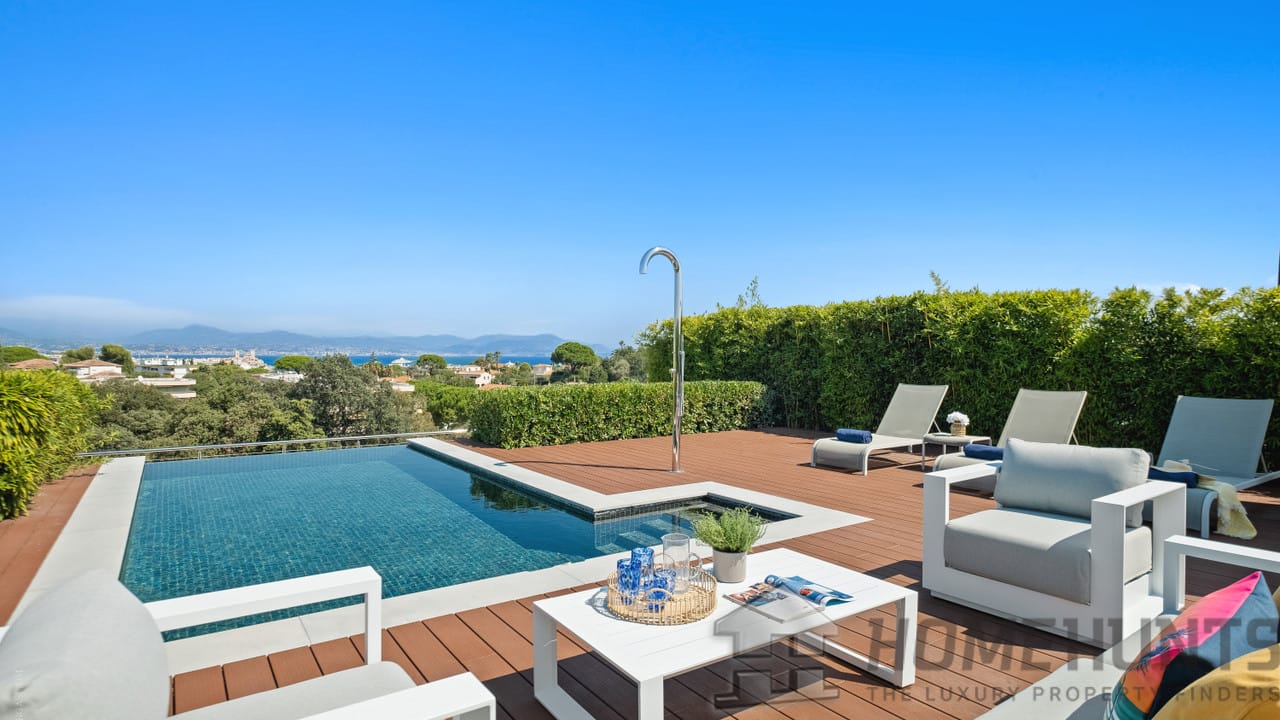 4 Bedroom Apartment in Cap D Antibes 6