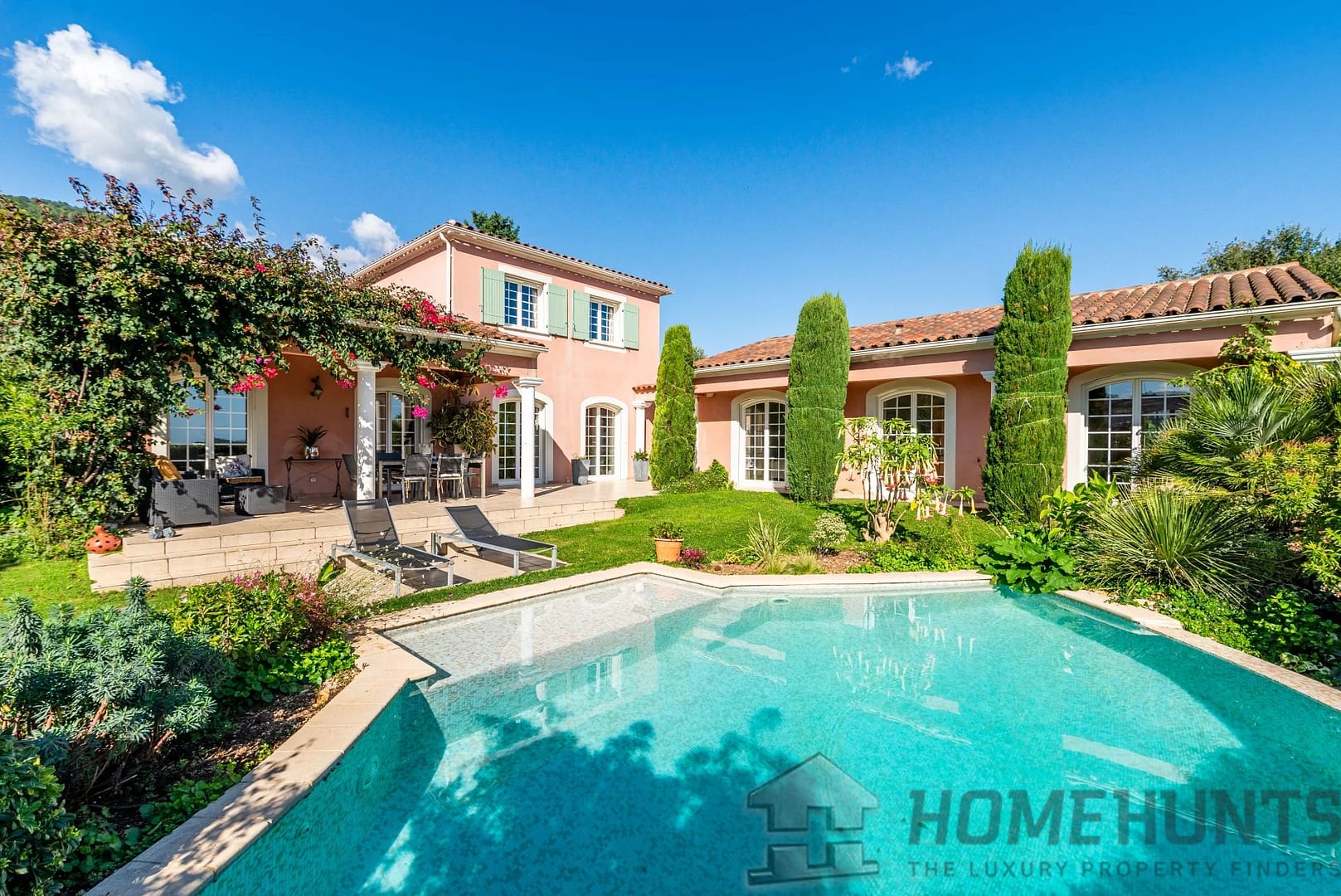 5 Bedroom Villa/House in Grasse 10