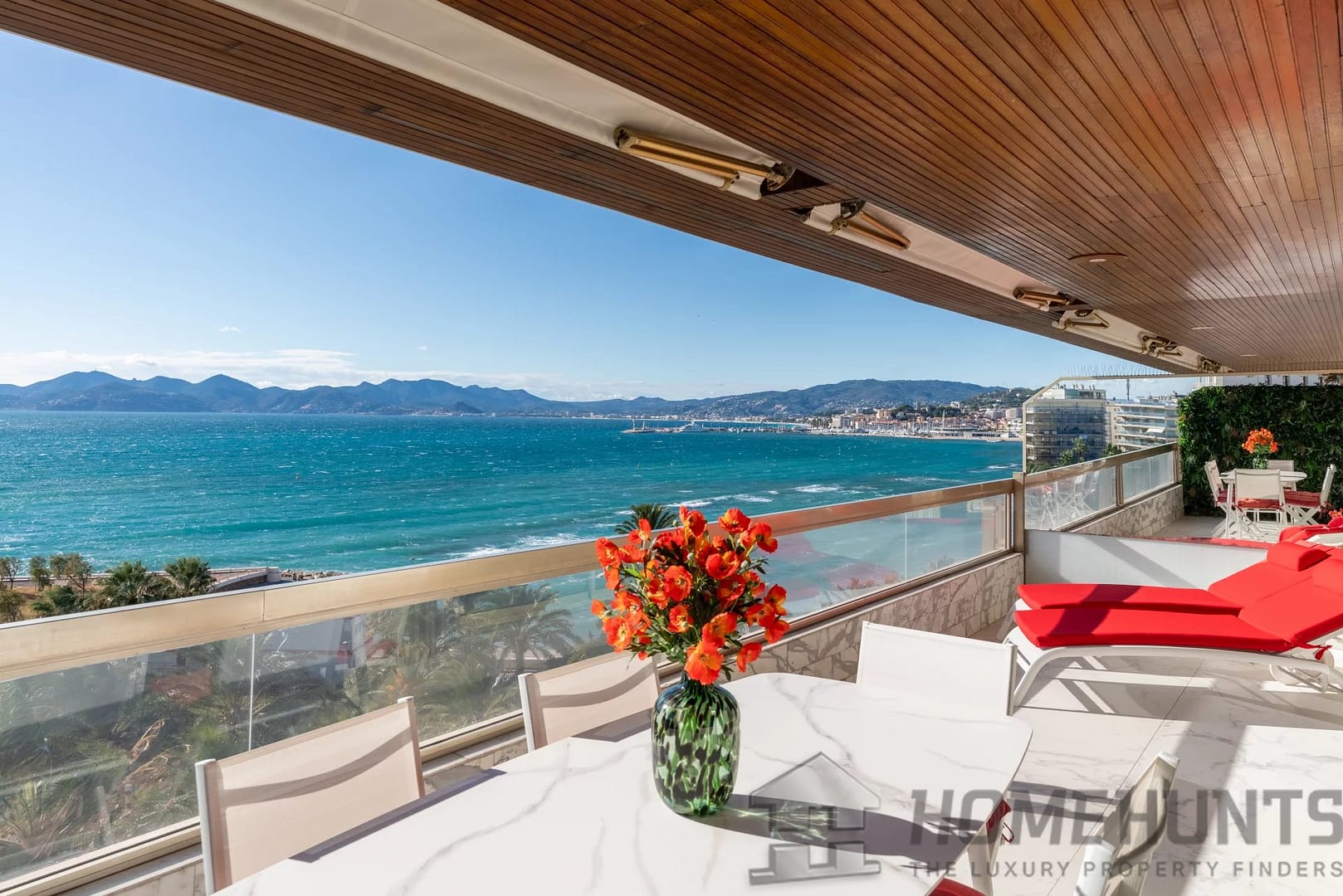 2 Bedroom Apartment in Cannes 3