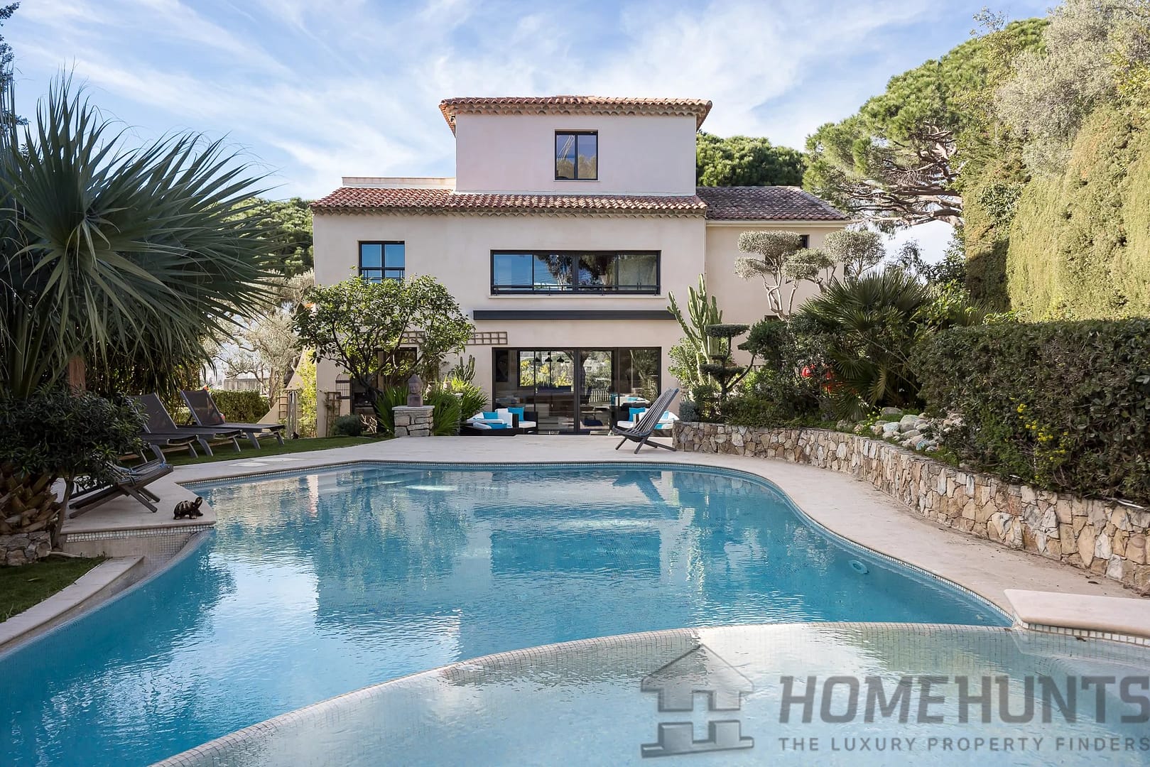 4 Bedroom Villa/House in Cannes 6