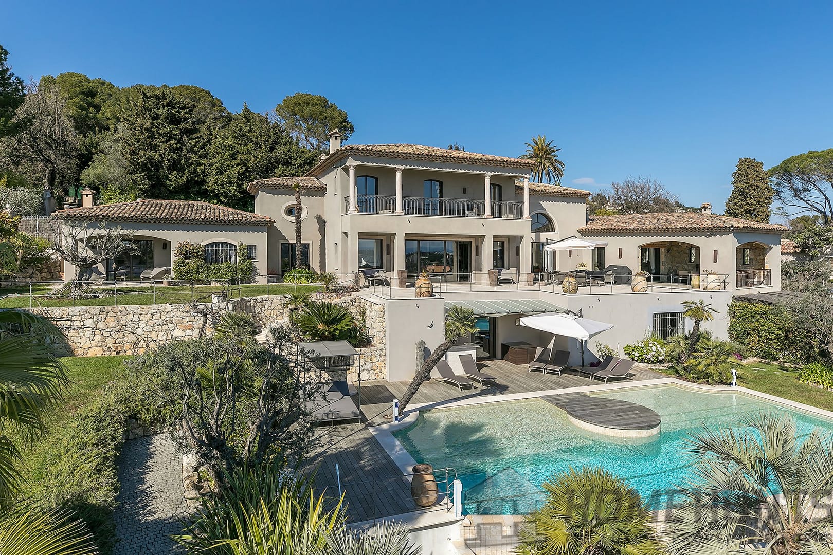 4 Bedroom Villa/House in Mougins 7