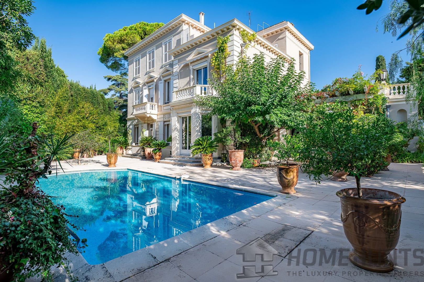 8 Bedroom Villa/House in Cannes 4