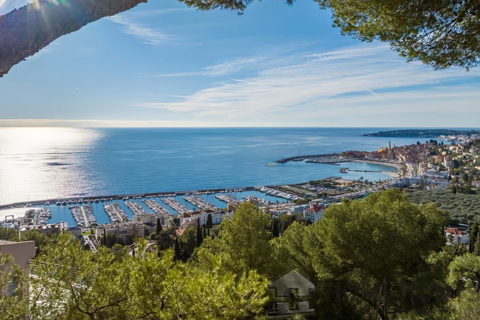 4 Bedroom Villa/House in Menton 6