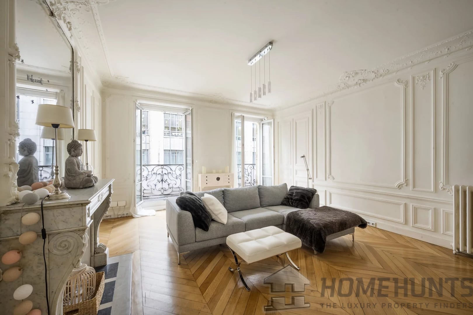 2 Bedroom Apartment in Paris 8th (Golden Triangle - Parc Monceau) 11