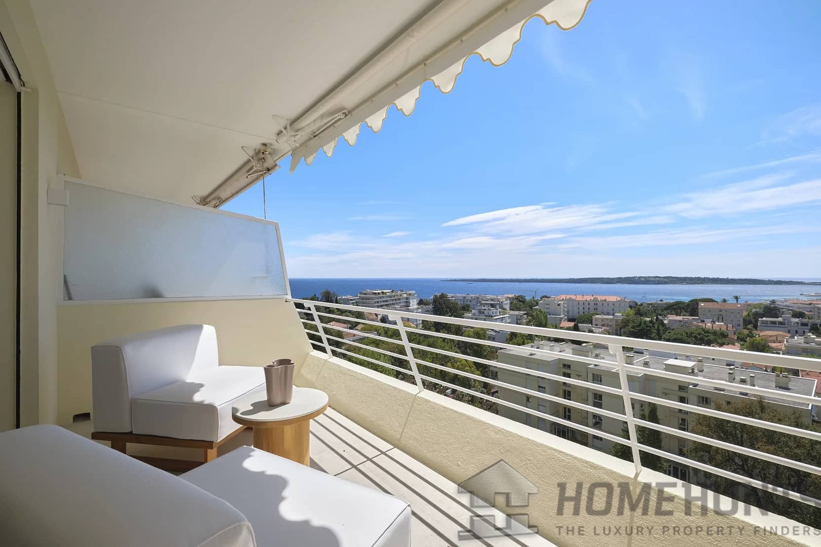 2 Bedroom Apartment in Cannes 8