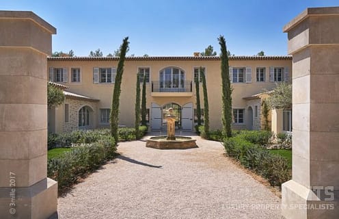 5 of the Best Luxury Properties for Sale in the Var Countryside 6