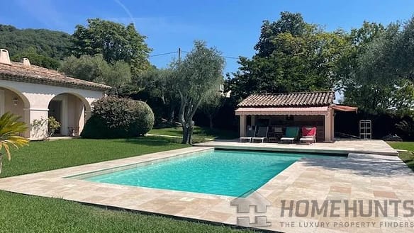 5 Bedroom Villa/House in Tourrettes Sur Loup 20