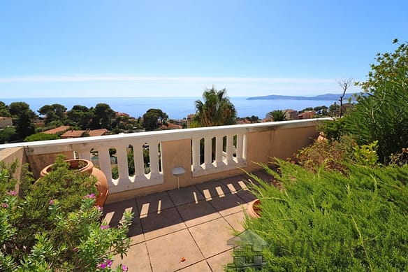 3 Bedroom Apartment in Cap D Ail 4