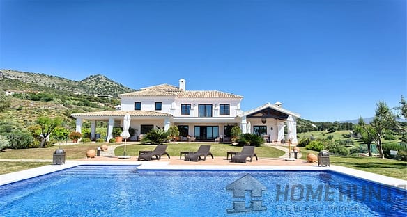 5 Bedroom Villa/House in Benahavís 2