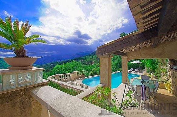 5 Bedroom Villa/House in Tourrettes Sur Loup 22