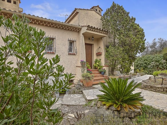 5 Bedroom Villa/House in Mougins 22