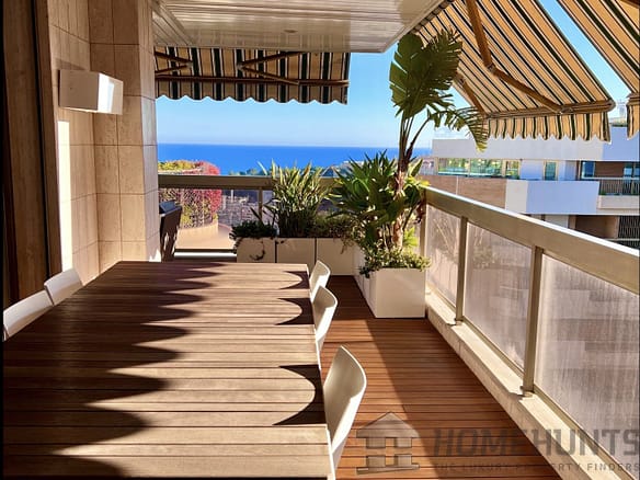 3 Bedroom Apartment in Monaco 30