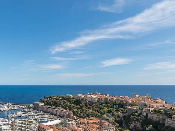 3 Bedroom Apartment in Monaco 34