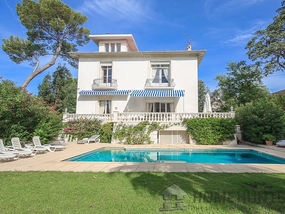 8 Bedroom Villa/House in St Raphael 30