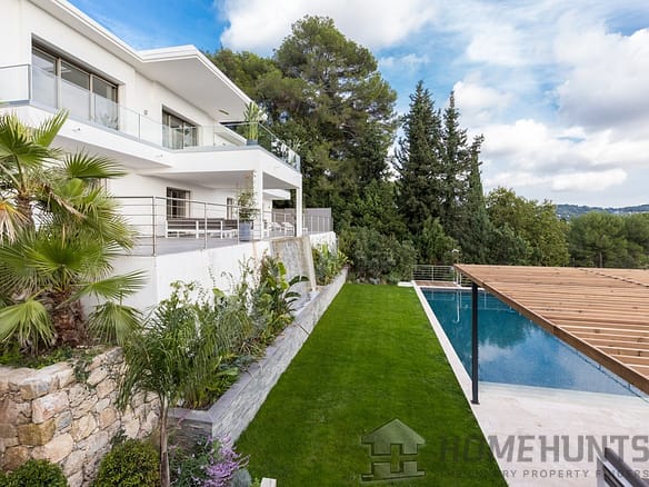 5 Bedroom Villa/House in Mougins 8