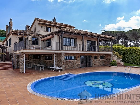 5 Bedroom Villa/House in Sant Feliu De Guixols 24