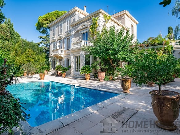 8 Bedroom Villa/House in Cannes 14