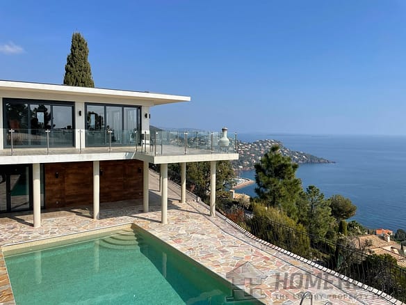 4 Bedroom Villa/House in St Raphael 12