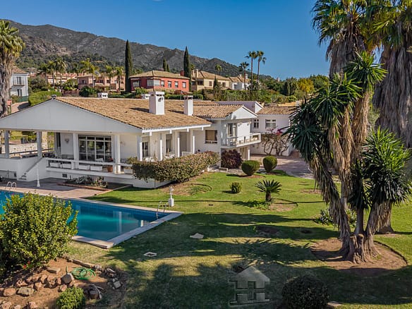 7 Bedroom Villa/House in Marbella 4