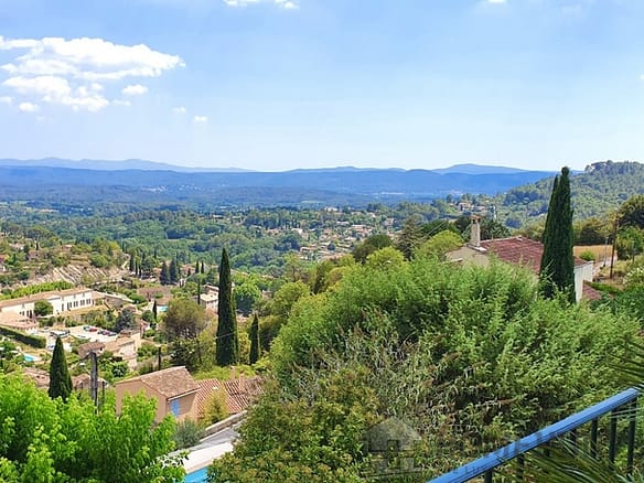 3 Bedroom Villa/House in Cotignac 28