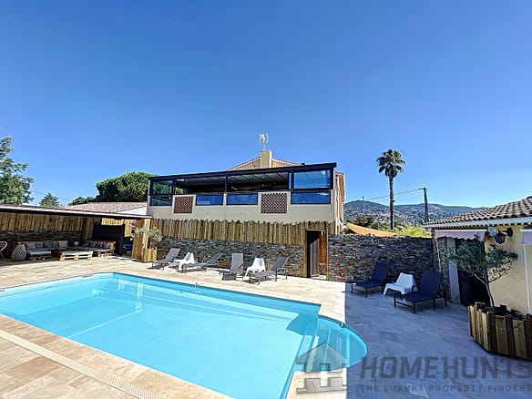 6 Bedroom Villa/House in Bormes Les Mimosas 16