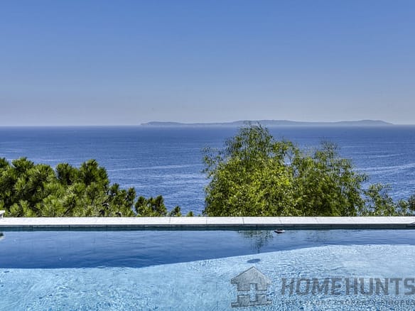 4 Bedroom Villa/House in Rayol Canadel Sur Mer 22