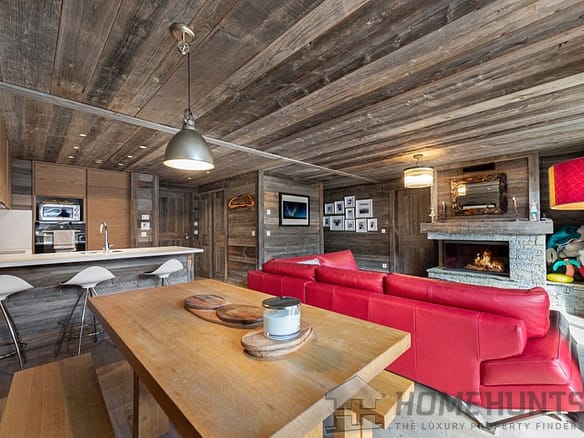 2 Bedroom Apartment in Meribel 6