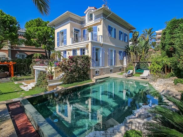 5 Bedroom Villa/House in Cap D Antibes 32