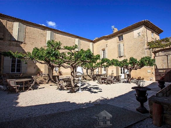 25 Bedroom Castle/Estates in Remoulins 10