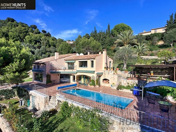 5 Bedroom Villa/House in Nice 6