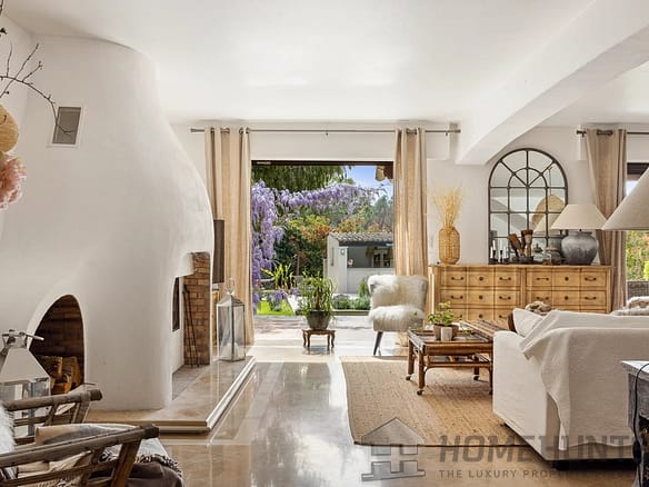 4 Bedroom Villa/House in Grasse 20