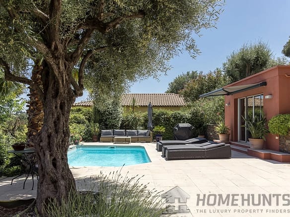 4 Bedroom Villa/House in Vence 2