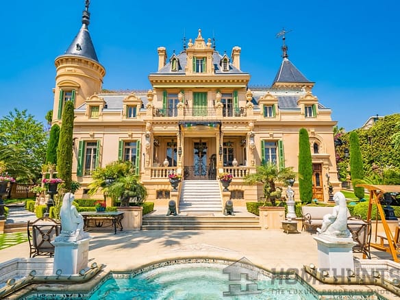 14 Bedroom Castle/Estates in Antibes 6