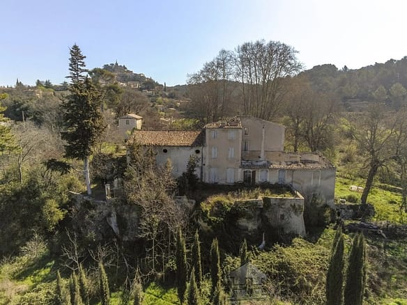 Castle/Estates in Bonnieux 18