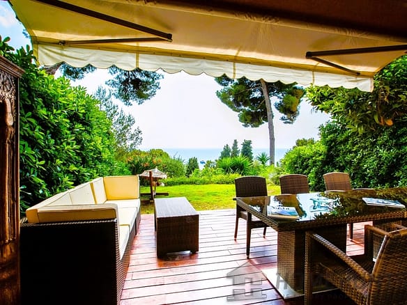 2 Bedroom Villa/House in Eze 18