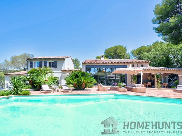 5 Bedroom Villa/House in Mougins 8