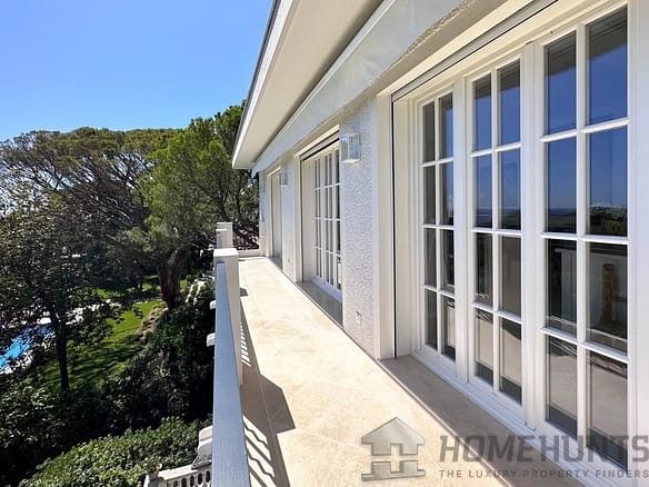 2 Bedroom Apartment in St Jean Cap Ferrat 30