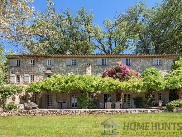 5 Bedroom Villa/House in Chateauneuf Grasse 26