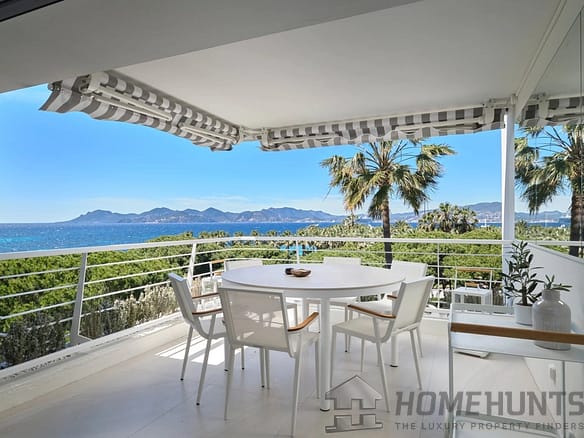 3 Bedroom Apartment in Cannes 12