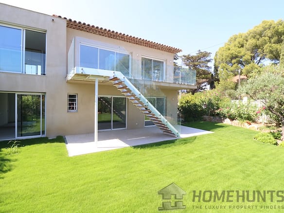 4 Bedroom Villa/House in Cavalaire Sur Mer 28