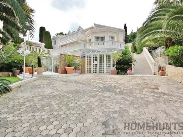 6 Bedroom Villa/House in Roquebrune Cap Martin 10