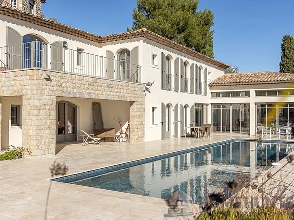 5 Bedroom Villa/House in Mougins 26