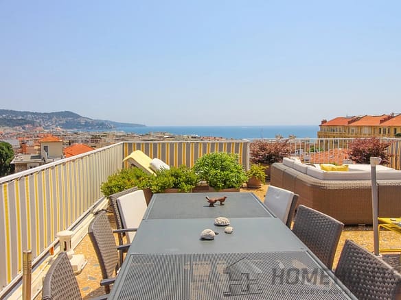 2 Bedroom Apartment in Nice - City 10