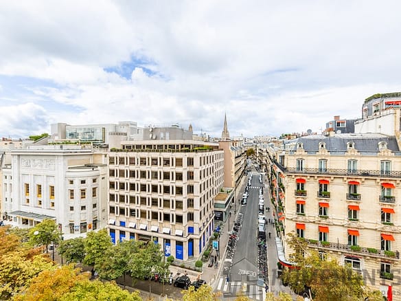 1 Bedroom Apartment in Paris 8th (Golden Triangle - Parc Monceau) 18