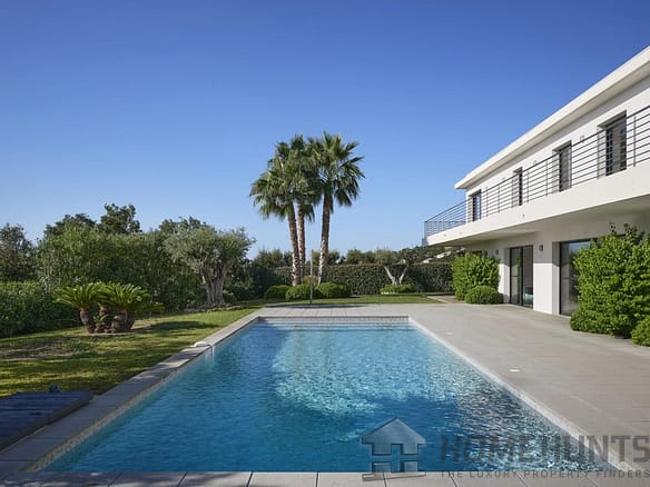 5 Bedroom Villa/House in Les Issambres 36