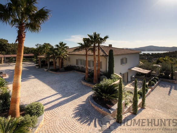 6 Bedroom Villa/House in Grimaud 36